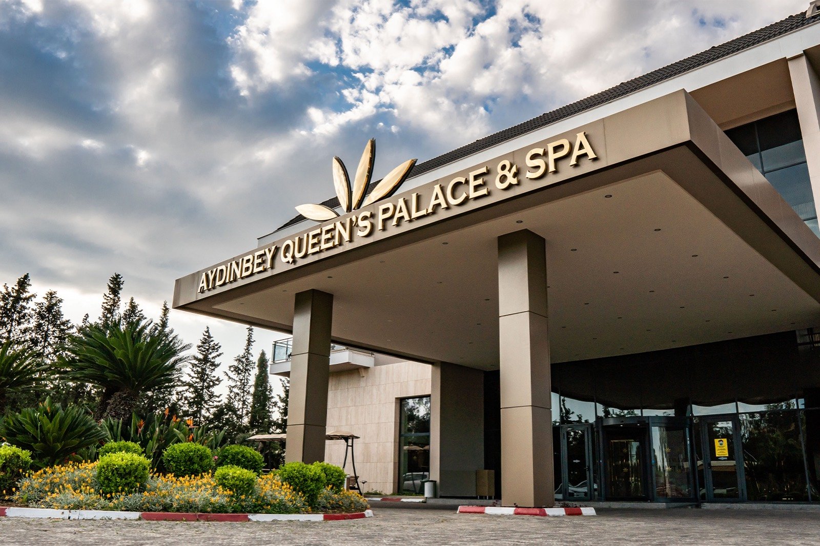 Aydınbey Queen's Palace & Spa entrance